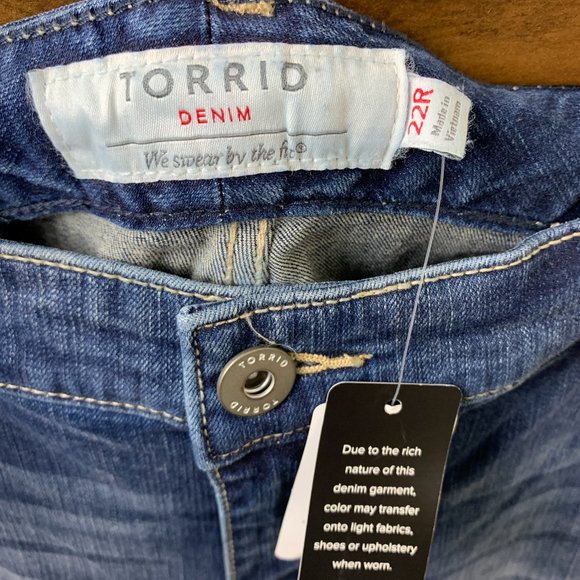NEW Torrid sophia skinny midtown medium wash faded jean 22R - Picture 4 of 5